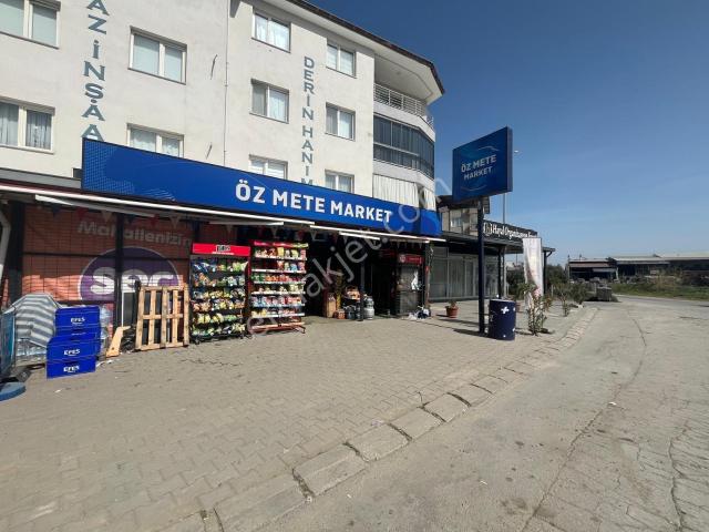 Zafer Mahallesi 4 Yolda Satılık Köşe Dükkan Daire Parasına