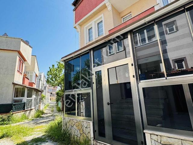 Zafer Mahallesinde 200 M² Net Kullanımlı 4 Katlı Müstakil Ev