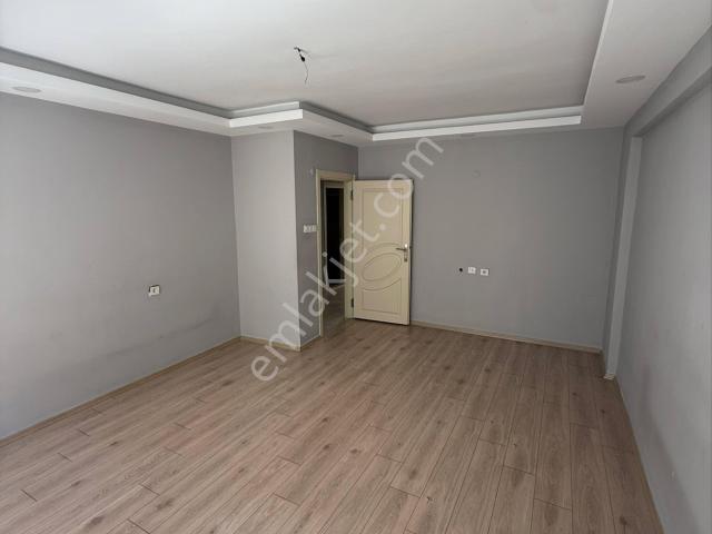 Zafer Mahallesinde İci Temiz Kiralık Daire