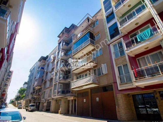 Zafer Mahallesi'nde Merkezi Konum Avantajlı 3+1 Satılık Daire