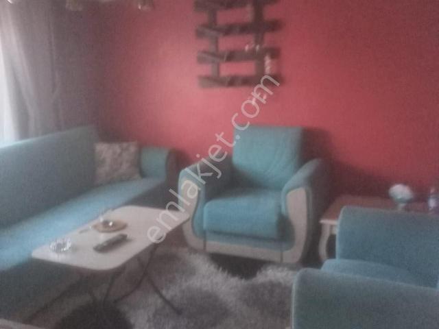 Zaferyapıdan Kiralık Çatıkatı 1+1 70m2 Bekara Yada Aileye Uygun Sobalı Uğurmumcu Mahde