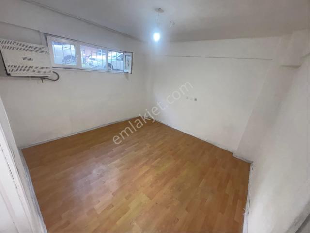 Zaferyapıdan Kiralık Bahçekatı Daire 1+1 85m2 Doğalgaz Sobalı Cebeci Mahde