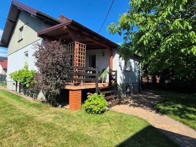 Zapraszam do obejrzenia domu 140 m² z dużą działką i poddaszem do aranżacji