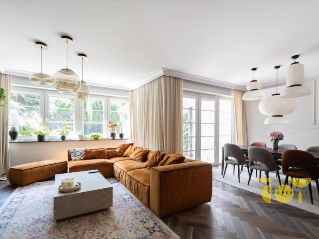 Zapraszam do obejrzenia nowoczesnego domu 223 m² na Saskiej Kępie