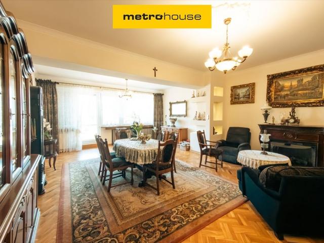 Zapraszam do obejrzenia stylowego domu 215 m² z dużym tarasem i garażem