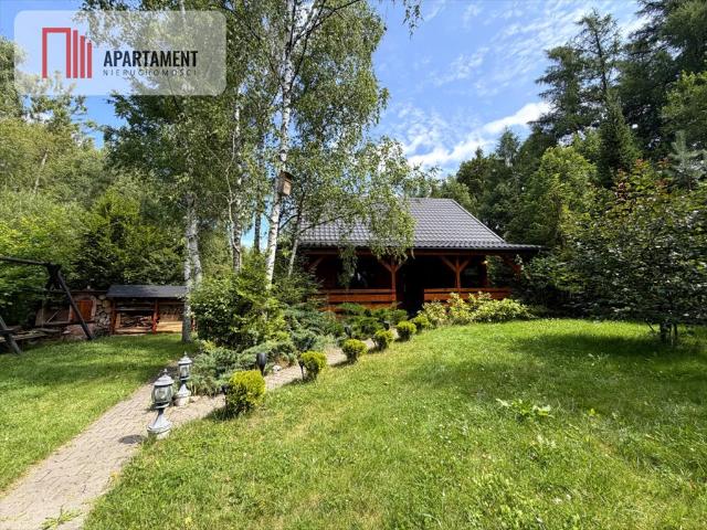 Zapraszam do zakupu urokliwej działki 438 m² z domem 70 m² w Kaszubach