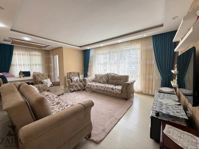 Zara | Akşemsettin Mh. Asansörlü İskanlı Ara Kat 125m² 3+1 Daire