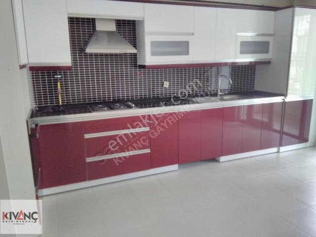 Zaviye Mahallesi'nde Satılık 3+1 Daire 145m² Net