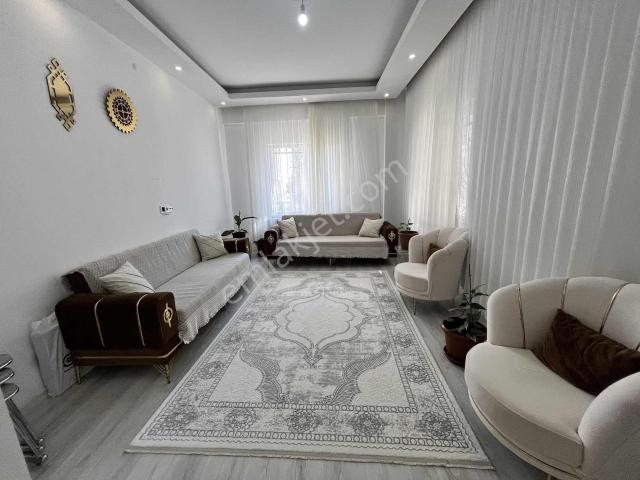 Ze/max^tan Namıkkemal Mah. Merkezi Konum Satılık 3+1 Giriş Daire