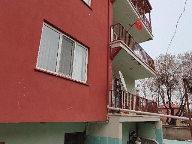 ZEMİN DAİRE İCİ İŞLENECEK UYGUN FİYAT ISPARTA SENİRKENT