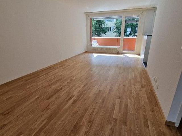Zentral gelegene & moderne 3.5 ZW à 70 m² im 1. OG