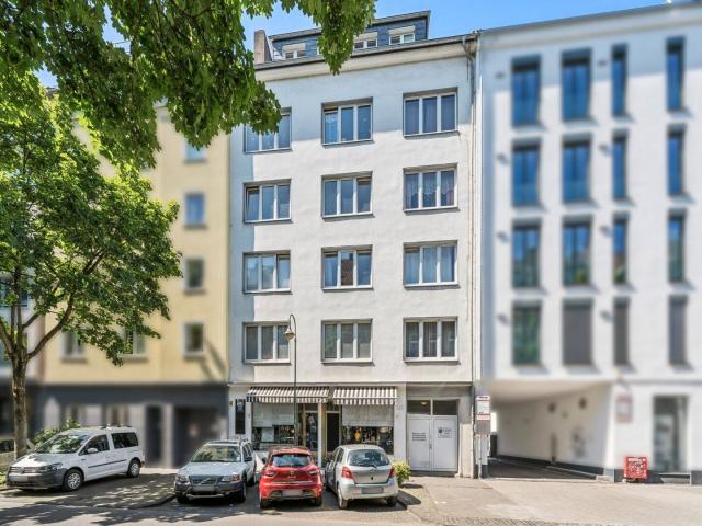 Zentral gelegene 3 Zimmer Wohnung mit Balkon und Stellplatz in Flingern Nord