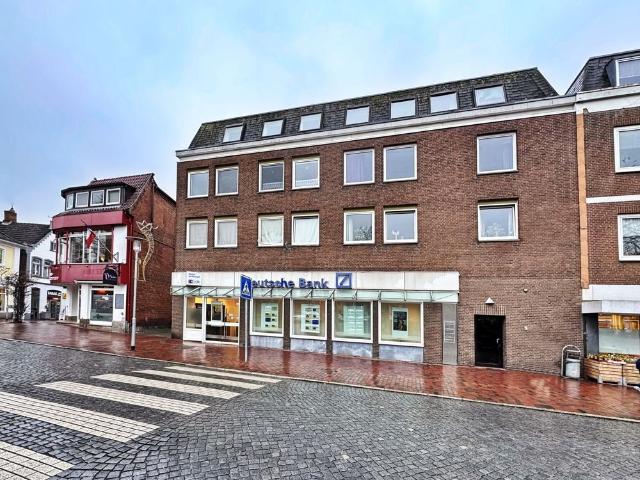 ZENTRAL GELEGENES WOHN UND GESCHÄFTSHAUS MIT 1 GE UND 6 WE IN NEUSTADT I.H