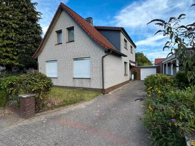 Zentral gelegenes Haus mit Potenzial