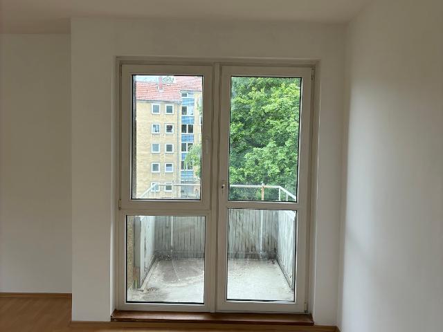 Zentral. Hell. Bezugsfertig – 3 Zimmer mit Balkon im Herzen der Stadt
