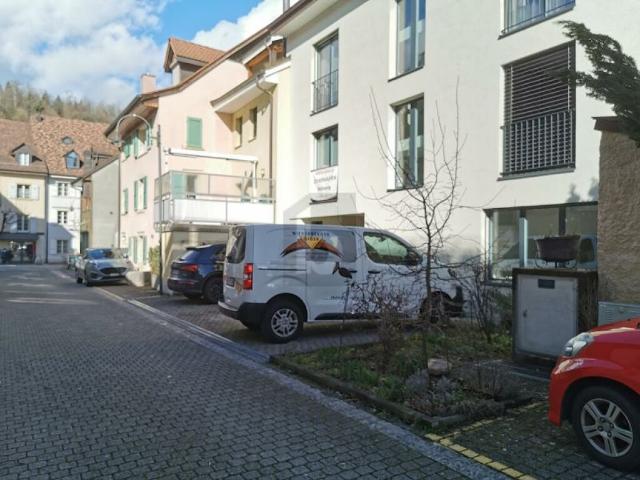 ZENTRAL IM STÄDTLI MIT HOBBYRAUM