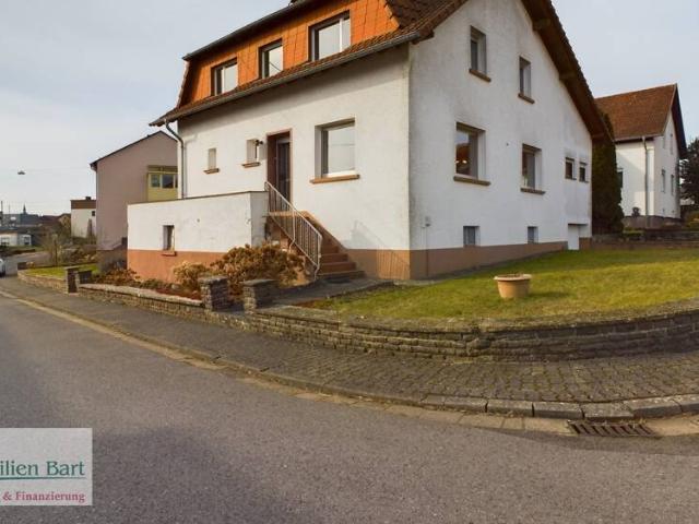 ZENTRAL UND RUHIG: 164 M² WOHNHAUS MIT POTENZIAL!