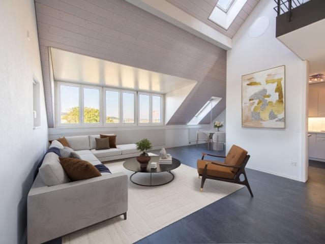 Zentral und ruhig Helle 3.5 Zimmer Duplex Wohnung mit Wintergarten und Balkon