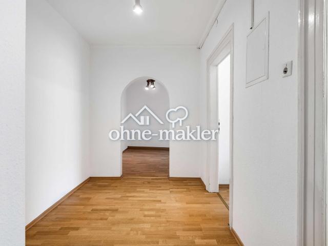 Zentrale 2 Zimmer Wohnung mit Balkon