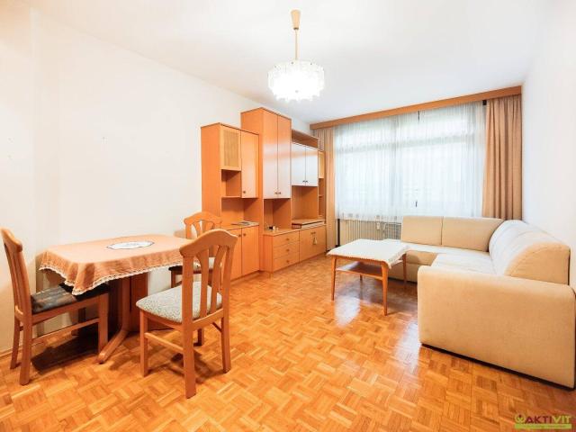 Zentrale 2 Zimmer Wohnung mit Balkon in Fürstenfeld. Möbliert und mit Top Infrastruktur