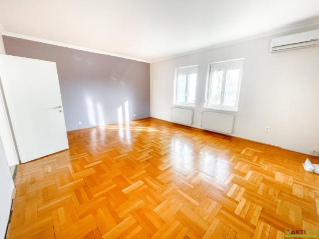 Zentrale Lage mit großem Entwicklungspotenzial: Mehrfamilienhaus in Kalsdorf