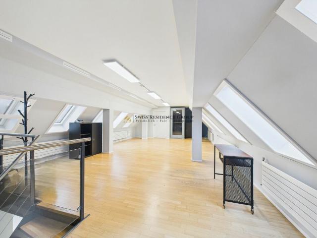 Zentrales Office über zwei Etagen modern ausgestattet mit Blick über die Dächer der Stadt