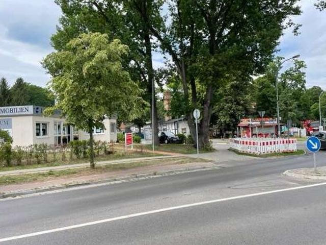 Zentrales Grundstück in Stahnsdorf am Kreisverkehr Waldschänke/Busbahnhof