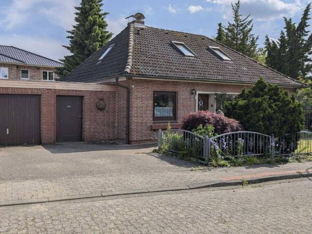 Zentrales Einfamilienhaus in Harsefeld mit Garten und Garage
