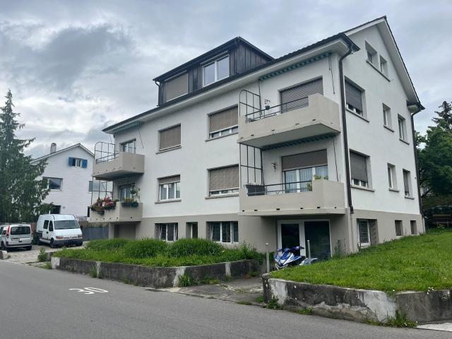 Zentrales Mehrfamilienhaus in Biel mit 8 Wohneinheiten und 7 Parkplätzen in Biel