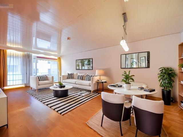 Zentral gelegene Balkonwohnung und TG Stellplatz in Düsseldorf Wersten