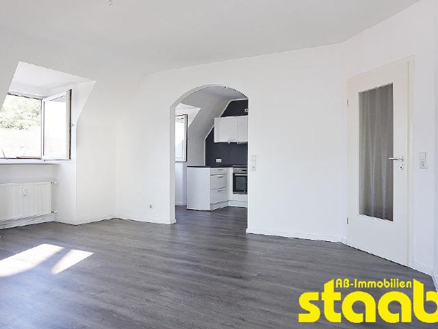 ZENTRUM * 2 ZIMMERWOHNUNG INMITTEN DER STADT!