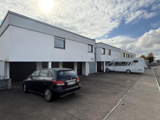 ZENTRUMSNAHE 3,5 ZIMMER SOUTERRAINWOHNUNG MIT TERRASSE