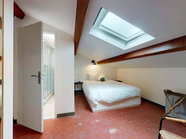 Zenith Private Two room Apartment 16