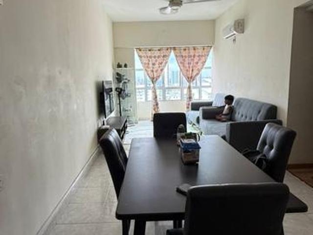 Zennith Suite Larkin Apartment for Sale