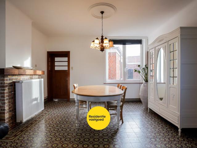 Zeer mooi onderhouden woning in het centrum van Aartrijke