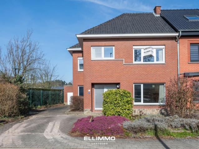 Zeer gezellige karaktervolle woning met 3 slpk en leuke tuin