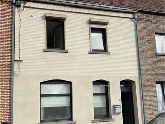 ZEER GOED GELEGEN WONING MET 4 KAMERS EN TUIN