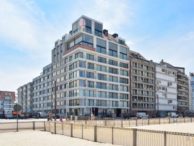 Zeer goed gelegen appartement met breed zijdelings zeezicht