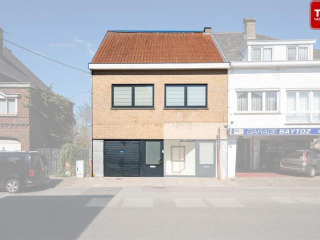 Zeer groot duplex appartement met garage