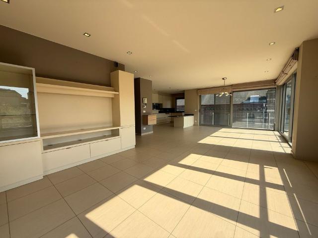 Zéér ruim appartement in centrum Roeselare!