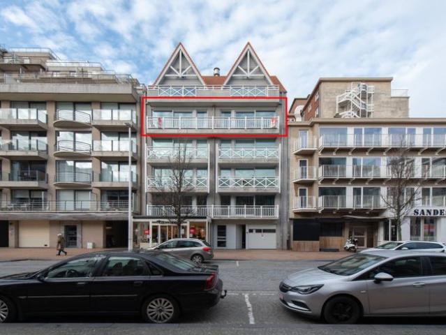 Zeer ruim appartement met 4 slaapkamers en 2 badkamers