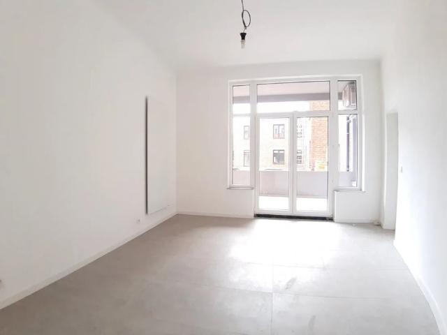 Zeer ruim gerenoveerd appartement te Hasselt