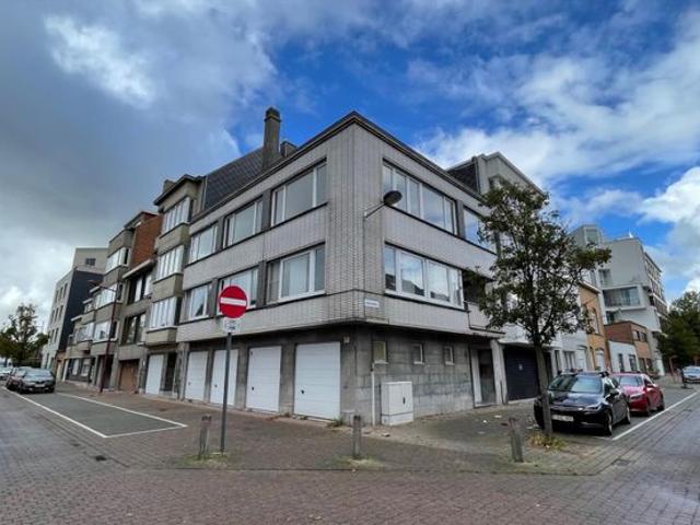 Zeér ruim en verzorgd hoek appartement te Oostende!