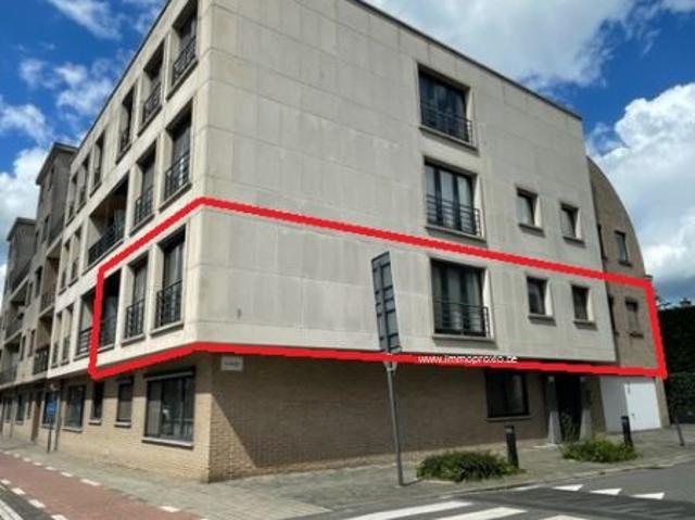 ZEER RUIM LUXE HOEKAPPARTEMENT MET 3 SLPK