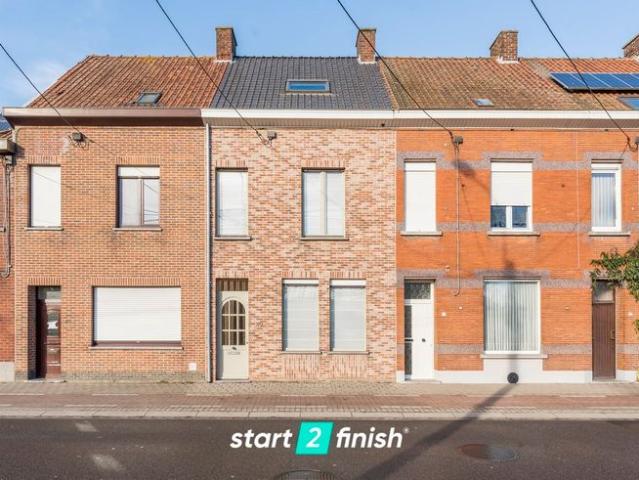 Zeer ruime en instapklare woning met garage