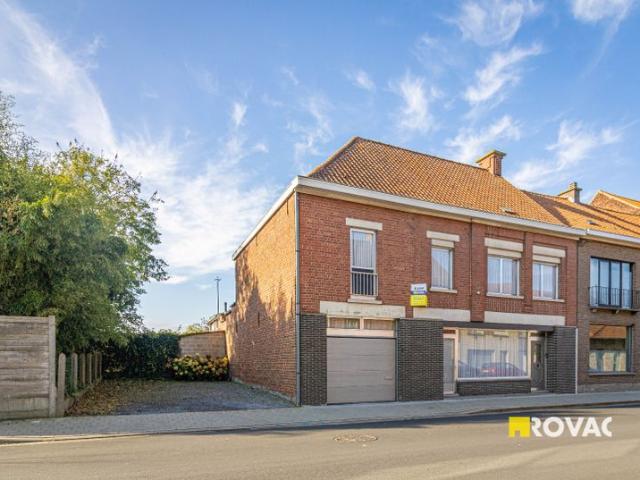 Zeer ruime woning met veel potentieel nabij centrum