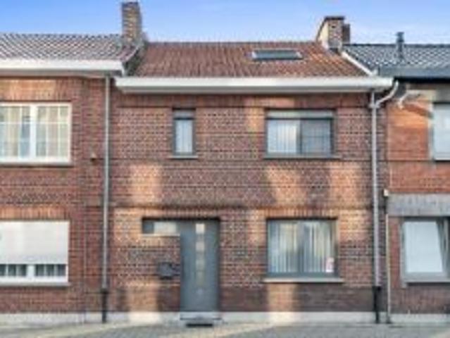 Zeer verzorgde stadswoning met 3 slaapkamers gelegen in het