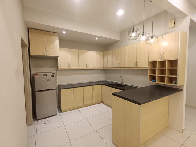 Zefer Hill Residence Bandar Puchong Jaya Fully Furnished