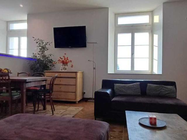 Zeitgenössische Wohnung mit 4,5 Pence zum Verkauf – komplett renoviertes Gebäude