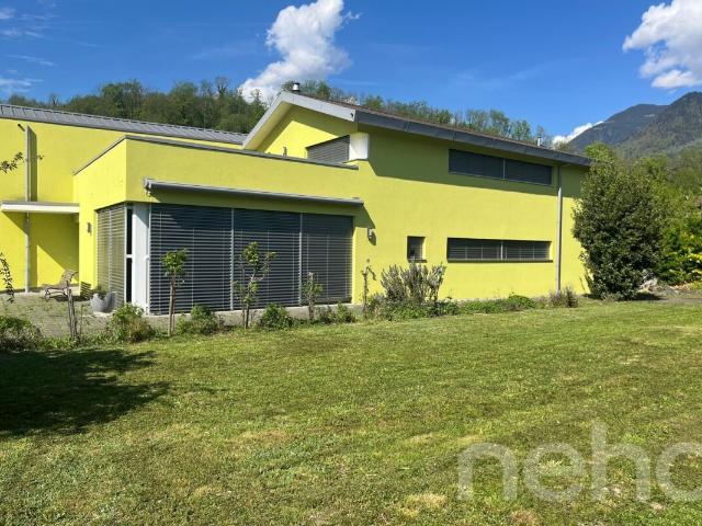 Zeitgenössische Villa mit Blick auf die Dents du Midi und einzigartigem Potenzial